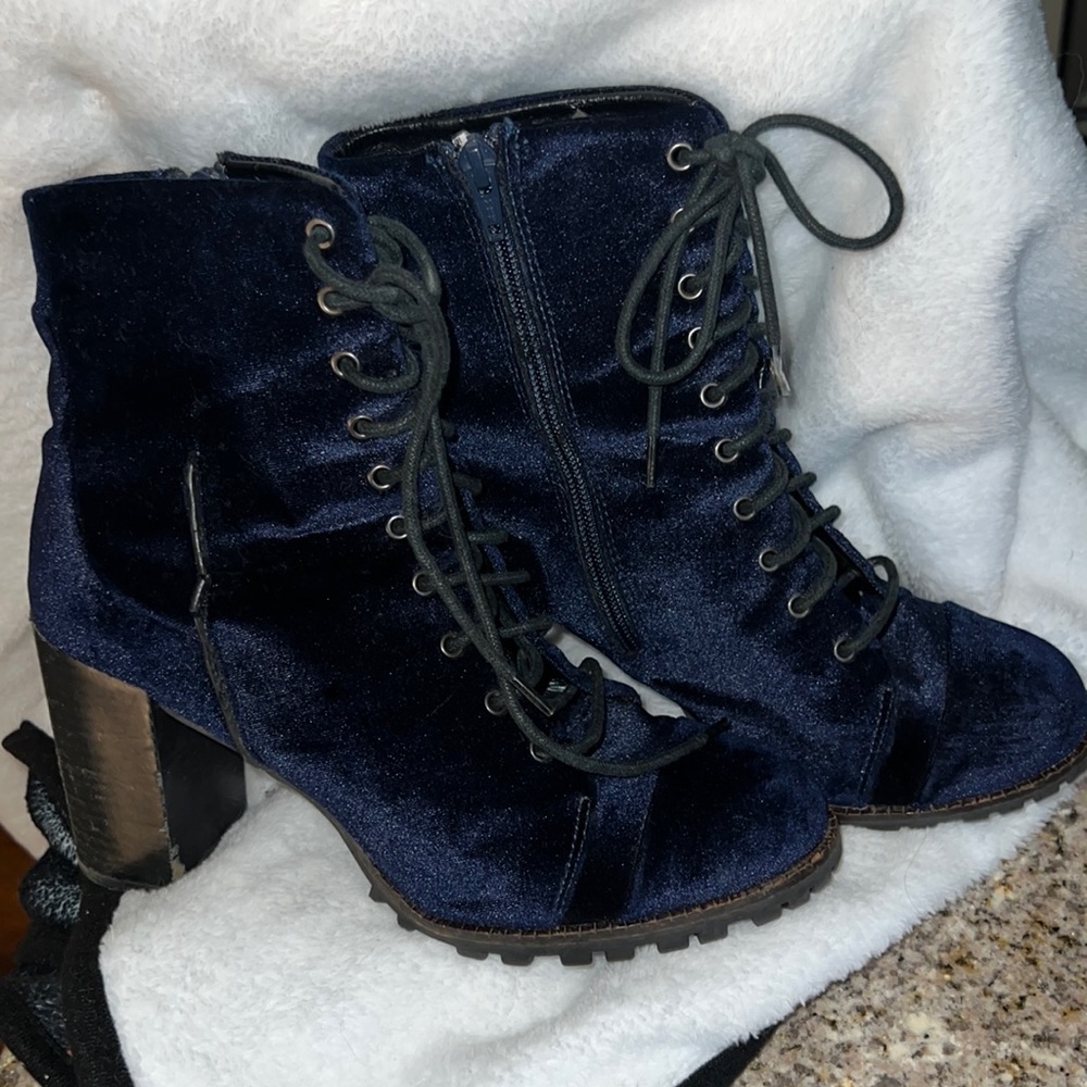 Blue velvet boots